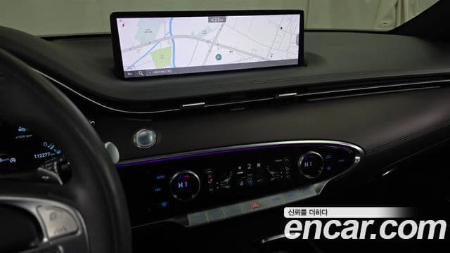 Genesis GV70 2021 — Şəkil 13/20