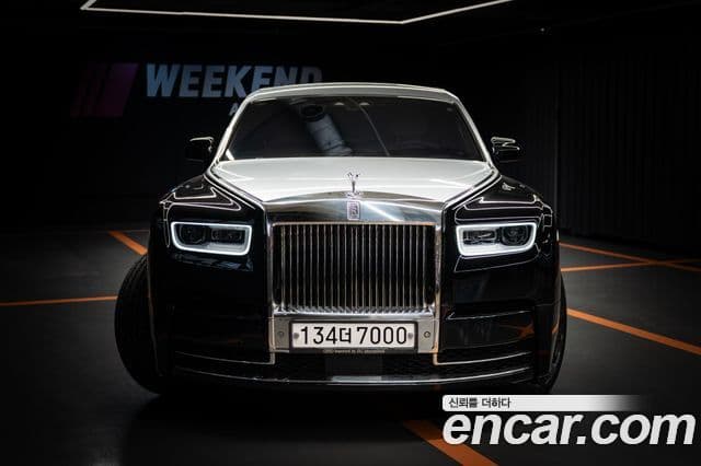 Rolls-Royce Phantom 2018 — Şəkil 2/12