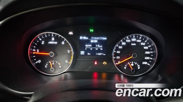 Kia Sportage The Bold 2020 — ფოტო 8/20