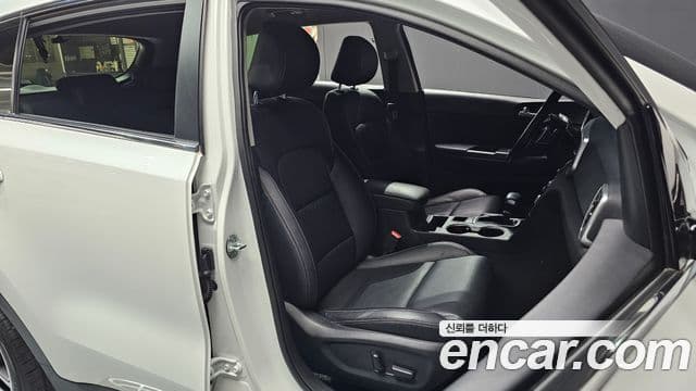 Kia Sportage The Bold 2020 — ფოტო 11/20