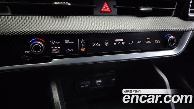 Kia Sportage 2021 — ფოტო 17/20