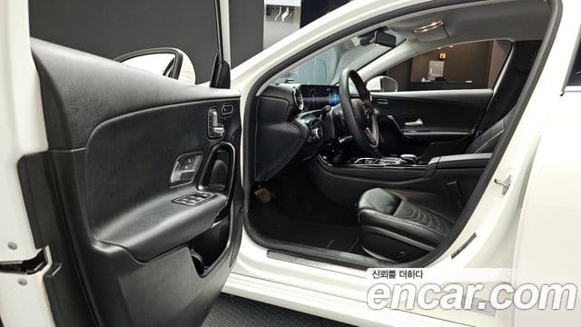 Mercedes-Benz A-Class 2020 — Şəkil 10/20