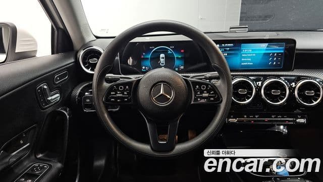 Mercedes-Benz A-Class 2020 — Şəkil 13/20