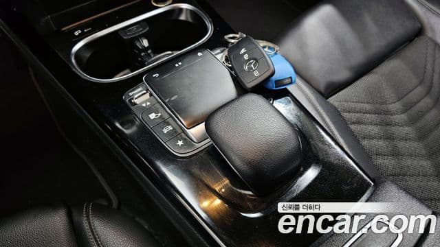 Mercedes-Benz A-Class 2020 — Şəkil 16/20