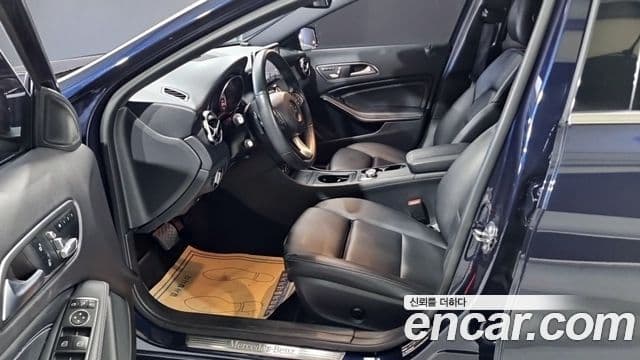 Mercedes-Benz GLA-Class 2018 — Şəkil 4/20