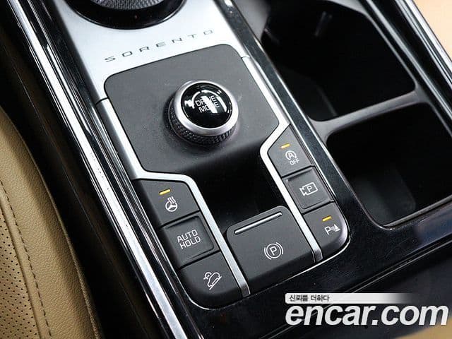 Kia Sorento 2020 — Şəkil 18/20