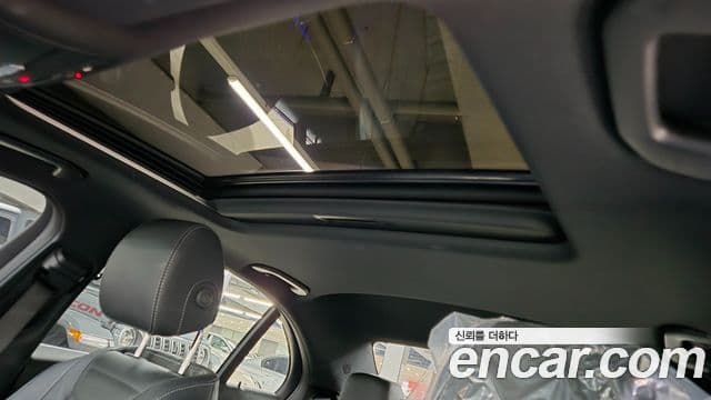 Mercedes-Benz E-Class 2022 — Photo 10/20