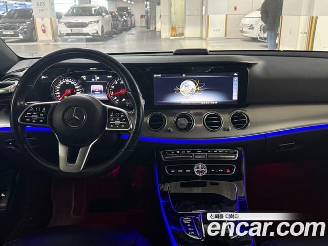 Mercedes-Benz E-Class 2019 — Photo 14/20