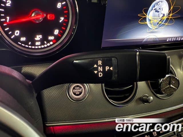 Mercedes-Benz E-Class 2019 — Photo 4/20