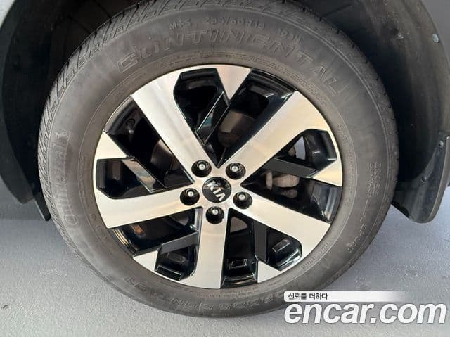 Kia Sorento 2020 — Фото 4/18