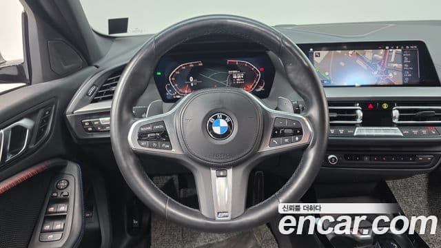 BMW 1 Series 2023 — ფოტო 13/20