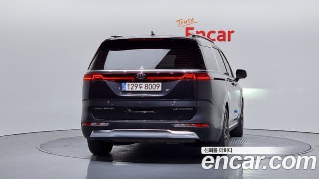 Kia Carnival 2021 — Фото 4/20