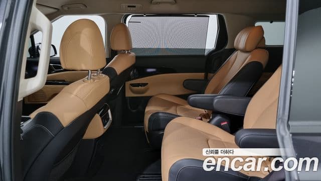 Kia Carnival 2021 — Фото 12/20
