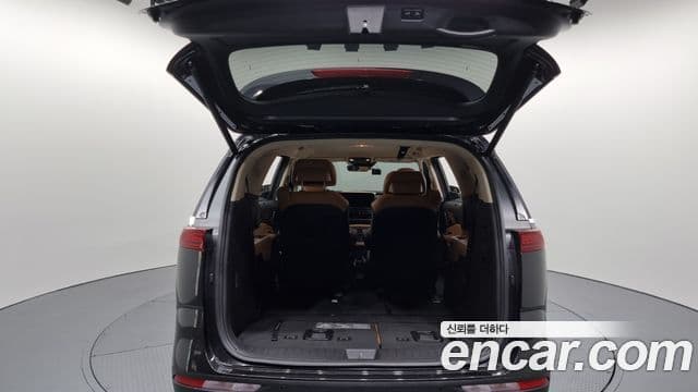 Kia Carnival 2021 — Фото 20/20