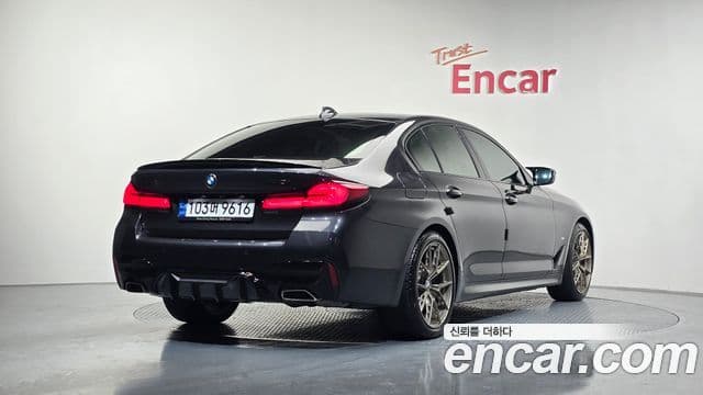 BMW 5 Series 2022 — Şəkil 2/20