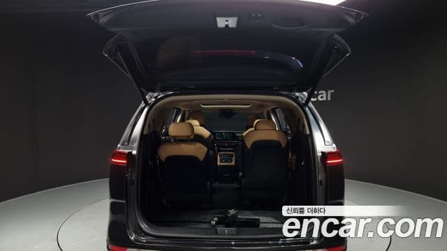 Kia Carnival 2020 — Şəkil 17/20
