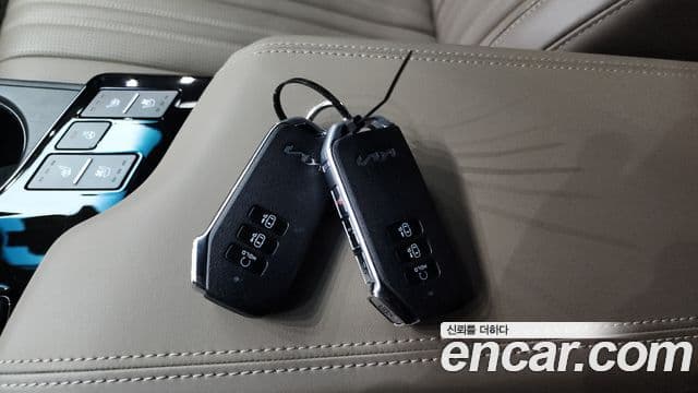 Kia K8 2022 — Şəkil 19/20