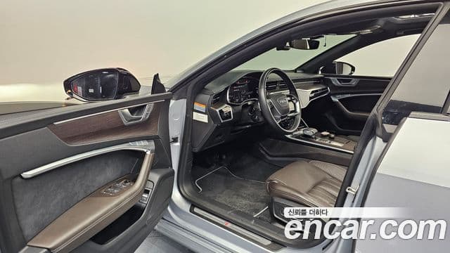 Audi A7 2022 — Şəkil 10/20