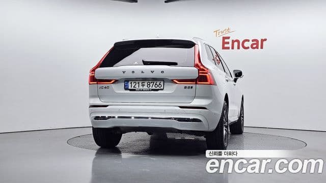 Volvo XC60 2022 — Şəkil 4/20