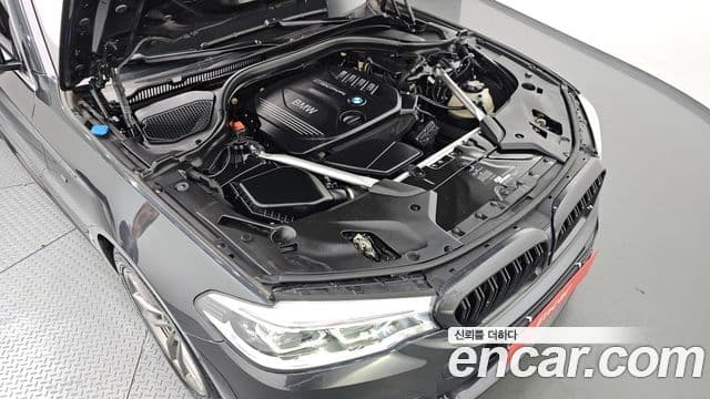 BMW 5 Series 2018 — Şəkil 6/20
