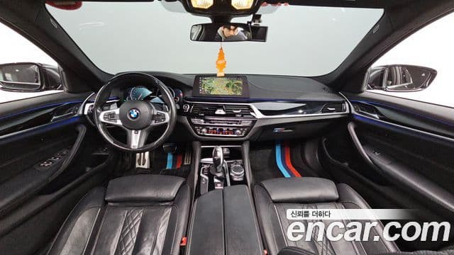 BMW 5 Series 2018 — Şəkil 7/20