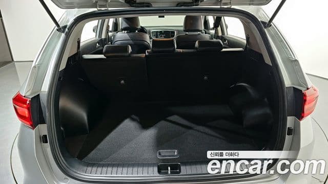 Kia Sportage The Bold 2018 — Şəkil 17/20