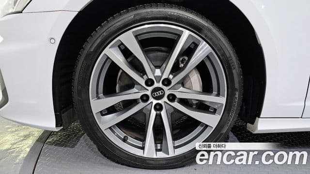 Audi A6 2021 — Şəkil 15/20
