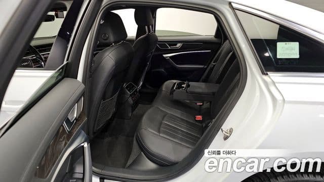 Audi A6 2021 — Şəkil 17/20