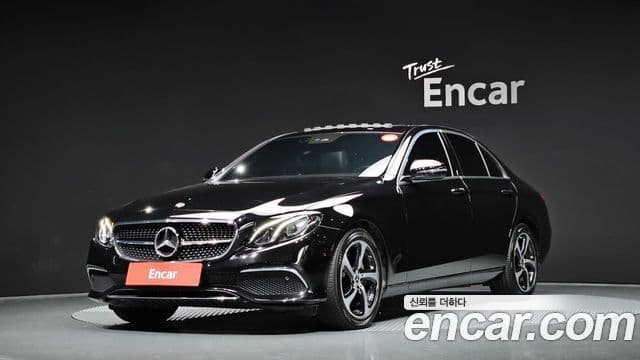 Mercedes-Benz E-Class 2019 — Фото 1/20