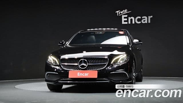 Mercedes-Benz E-Class 2019 — Фото 3/20