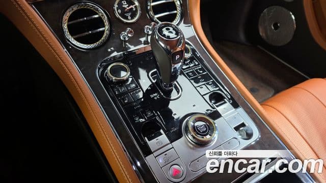 Bentley Continental GT 2021 — Şəkil 7/20