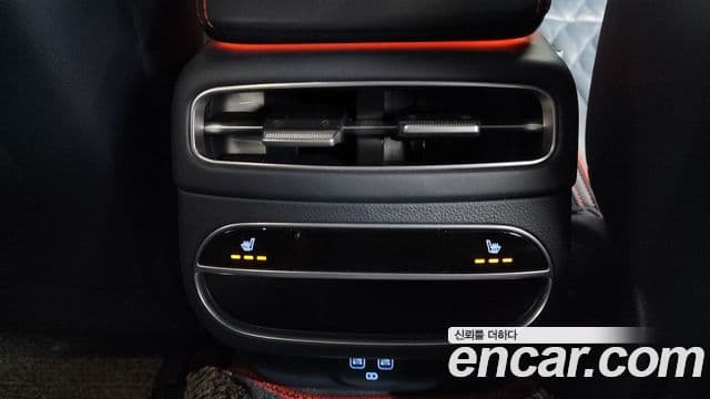 Genesis GV70 2021 — Şəkil 19/20