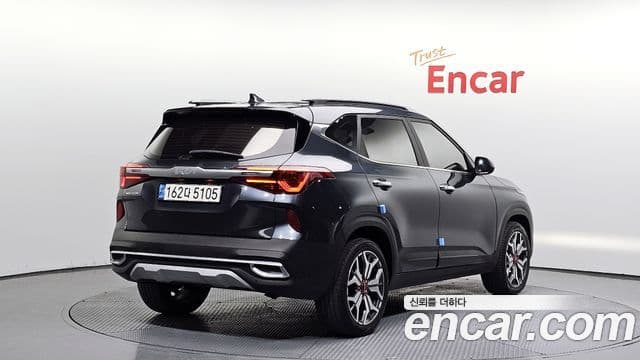 Kia Seltos 2022 — Photo 8/20