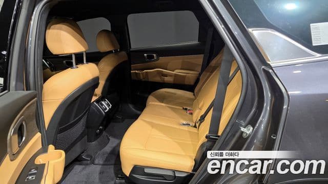 Kia Sorento 2022 — Фото 11/20