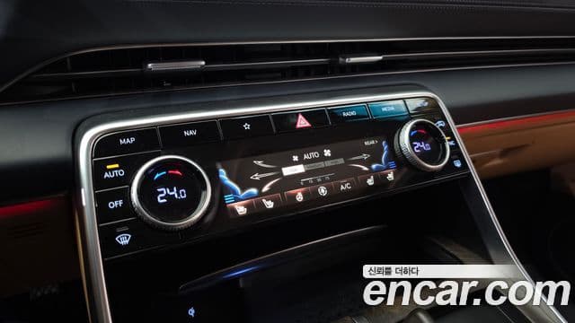 Genesis GV80 2021 — ფოტო 18/20