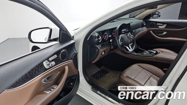 Mercedes-Benz E-Class 2020 — Şəkil 11/20