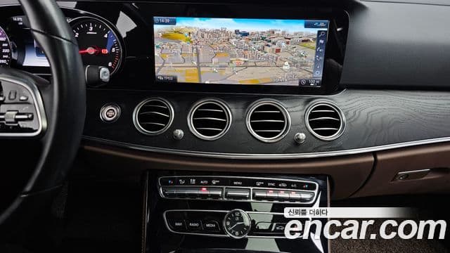 Mercedes-Benz E-Class 2020 — Şəkil 14/20