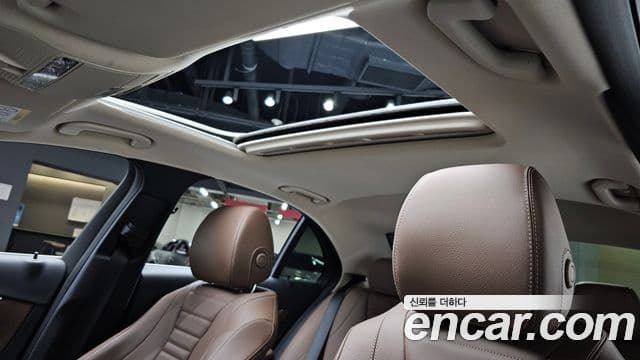 Mercedes-Benz E-Class 2020 — Şəkil 18/20
