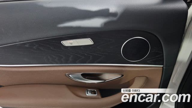 Mercedes-Benz E-Class 2020 — Şəkil 19/20