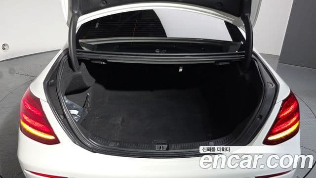 Mercedes-Benz E-Class 2020 — Şəkil 20/20