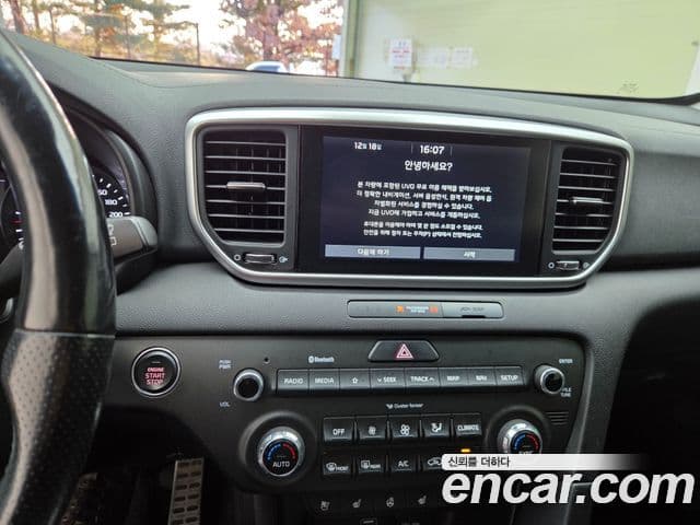Kia Sportage The Bold 2020 — ფოტო 7/15