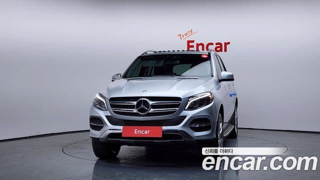 Mercedes-Benz GLE-Class 2018 — Şəkil 2/20