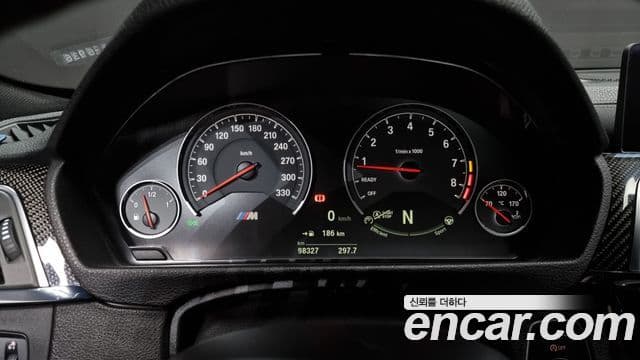 BMW M4 2019 — ფოტო 8/20