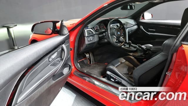 BMW M4 2019 — Photo 17/20