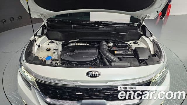 Kia Seltos 2020 — ფოტო 6/20