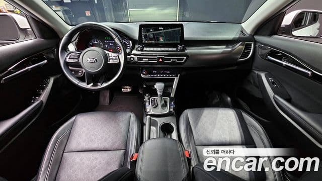 Kia Seltos 2020 — ფოტო 7/20