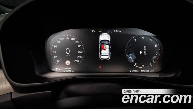 Volvo XC40 2019 — Photo 14/20