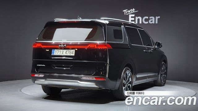 Kia Carnival 2022 — Фото 2/20
