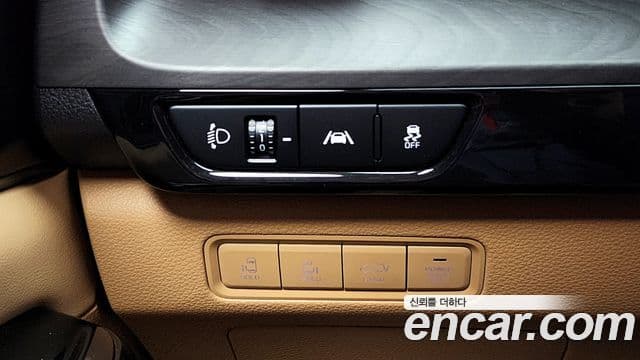 Kia Carnival 2022 — Фото 17/20