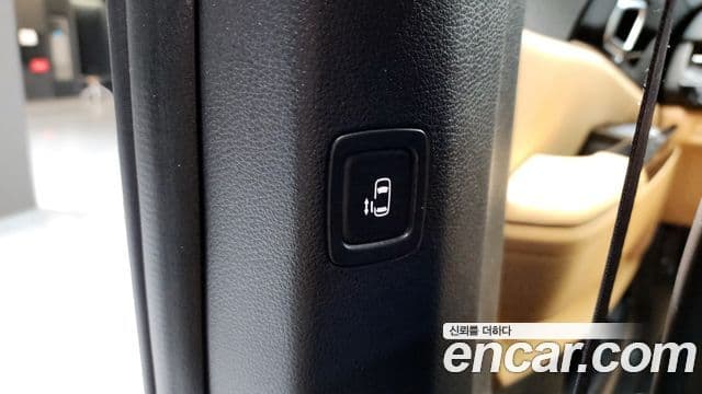 Kia Carnival 2022 — Фото 19/20